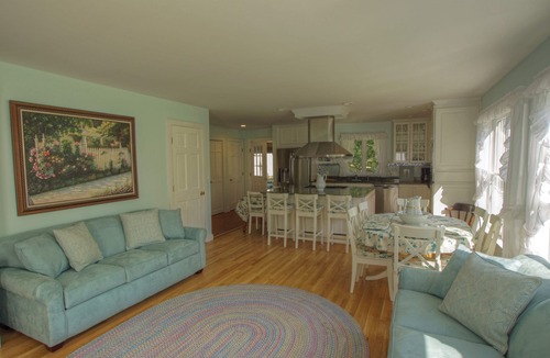 Edgartown House | Pristine Chappy! Early July Late August 2026 Prime Weeks Available !