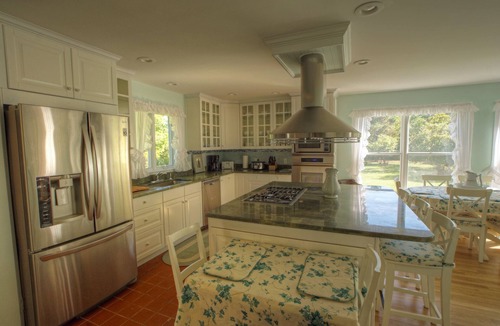 Edgartown House | Pristine Chappy! Early July Late August 2026 Prime Weeks Available !