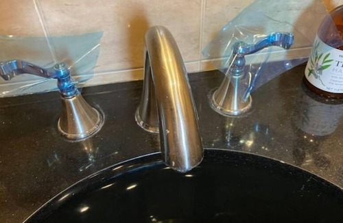 Valley Stream House | Pristine & Luxury 1 Bed and Breakfast!