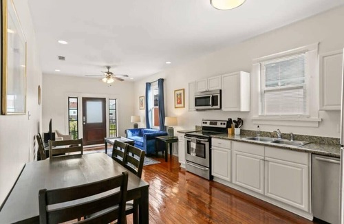Bayou St. John Apartment | Pristine Mid-City 2BD | Courtyard | Pet Friendly