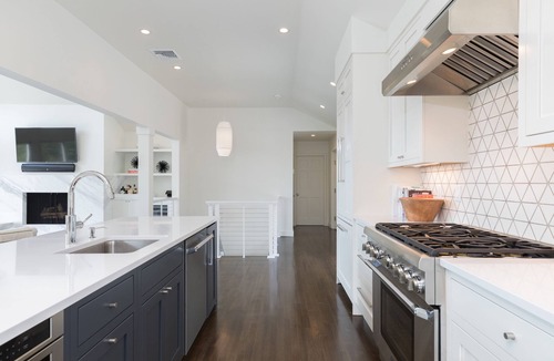 Montauk House | Pristine Modern Beachhouse; 5 min walk to beach