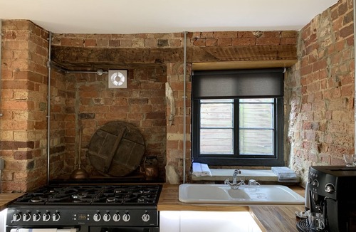 Montpellier Apartment | Pristine Montpellier Gardens Apartment