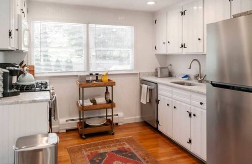 Wianno House | Pristine Osterville Cottage