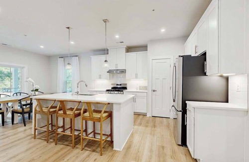 Bayside House | Pristine single family home w/pool & clubhouse access, patio, central AC & WiFi