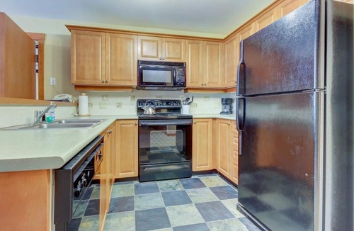 Salt Lake Mountain Resorts Condo | Pristine Ski Retreat, Slope Views in Solitude Village, 2 Bedroom, 2 Bath