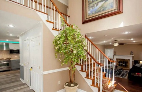 Newtown House | Pristine Suburban Escape with Hot Tub