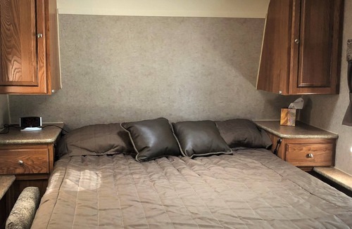 Colville House | Pristine Trailer Overlooking Lake Roosevelt