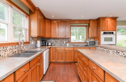 Cloyne House | Pristine Waterfront! Cabins at Bon Echo's Edge - main cabin