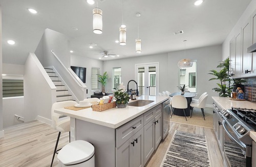 Greater Heights House | Priv 3BR + 4BA Home w/Movie Room & FREE Parking