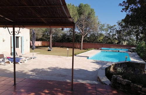 Montaren-et-Saint-Mediers House | private villa with walled garden.