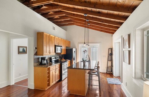 Old Town House | Private Home in Heart of Old Town (Shared Pool!)