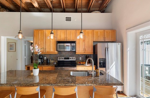 Old Town House | Private Home in Heart of Old Town (Shared Pool!)