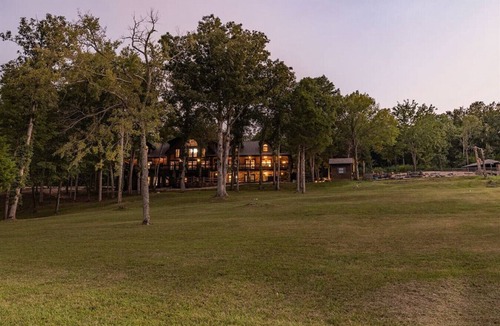 Saddlebrooke House | Private Retreat with Majestic Views - Just 15 Minutes from Branson