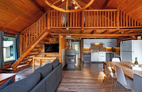 Saint-Leonard-de-Portneuf Cabin | Private Chalet with Hot Tub & Nature Trails
