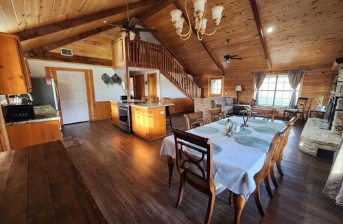 New Ulm Cabin | Privacy, peace, and beauty on 15 acres. Charming cabin with AC and WiFi.