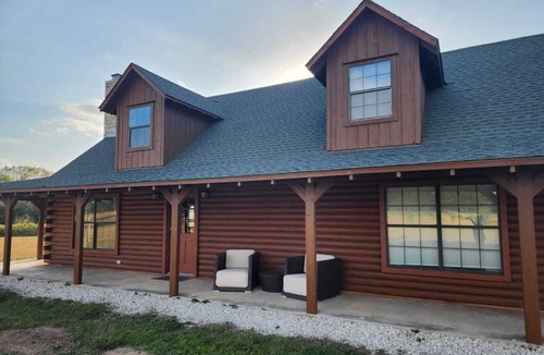 New Ulm Cabin | Privacy, peace, and beauty on 15 acres. Charming cabin with AC and WiFi.