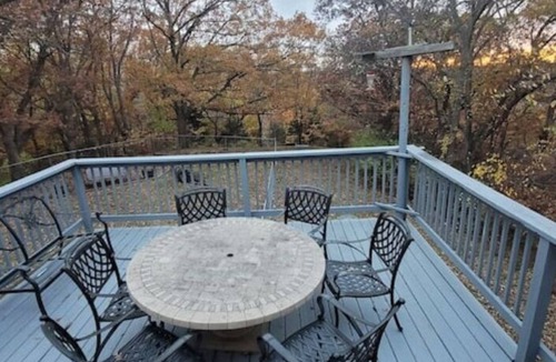 Adel House | Privacy, Seclusion, Nature.