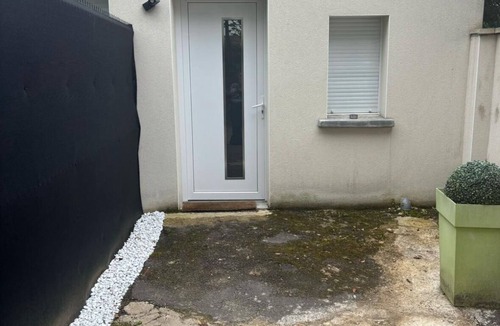 Conflans-Sainte-Honorine House | Private Jacuzzi Loveroom