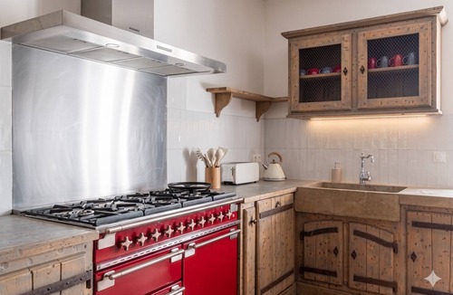 Saint-Andre-de-Cruzieres House | Private Estate & Pool - 15 Guests - South France