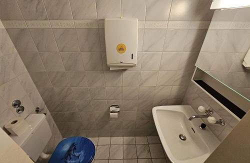 Old Town House | Privat Zimmer, Privat WC, Shared Dusche in Altstadt Chur, Saturn