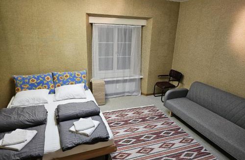 Old Town House | Privat Zimmer, Privat WC, Shared Dusche in Altstadt Chur, Saturn