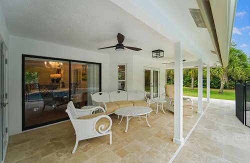 Palm Beach Country Estates House | Private 1-acre estate - heated pool + boat parking