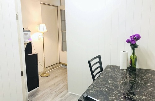 Sunrise Manor House | Private 1 bed 1 bath bedding bedroom#2