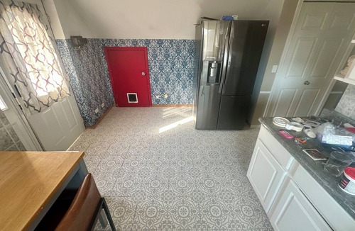 Jefferson Park Apartment | Private 1 bed/1bath w in-unit laundry in Jefferson Park!