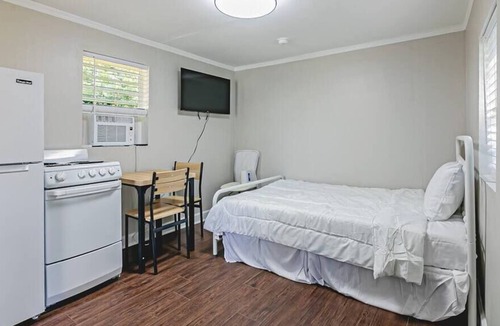 Belvedere Apartment | Private 1-Bedroom Studio Home