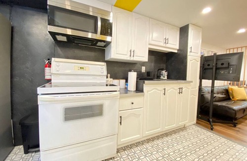Waterloo Apartment | Private 1 BR Suite near U of W