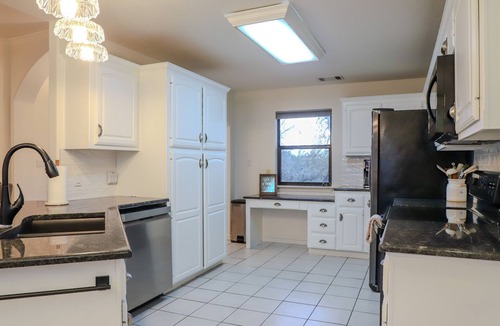 Marble Falls House | Private 10 Acre Ranch w/Wildlife, Scenic Views!