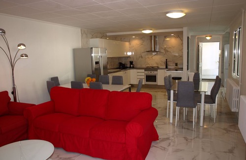 Les Tres Cales Villa | ⭐Private 11-Bedroom Villa💦♨️Jacuzzi ❄️Full A/C🍖BBQ⚡Fiber Internet 1000Mbps🏓PP