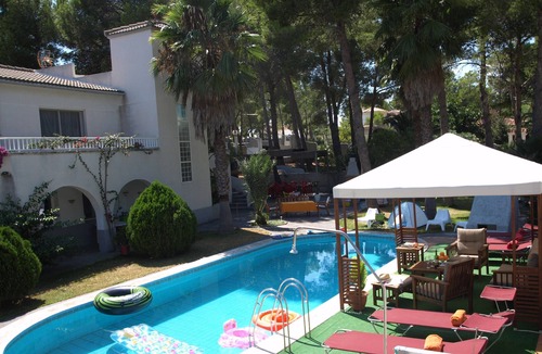 Les Tres Cales Villa | ⭐Private 11-Bedroom Villa💦♨️Jacuzzi ❄️Full A/C🍖BBQ⚡Fiber Internet 1000Mbps🏓PP