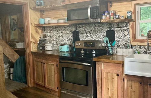 Quitman Cabin | Private 14 acre Creek side Cabin and close to Lake