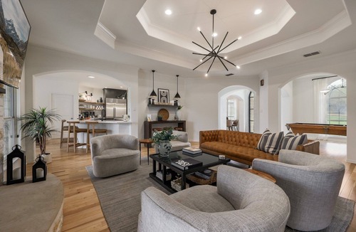 West Oak Hill House | PRIVATE | 15 Beds | POOL | SPA |Bsktball | Pool Table |Close Downtown