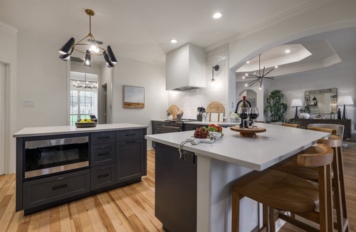 West Oak Hill House | PRIVATE | 15 Beds | POOL | SPA |Bsktball | Pool Table |Close Downtown
