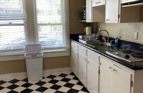 Freetown - Port Rico Apartment | Private 1BR Back Unit Clean & Cozy Great Value in Lafayette