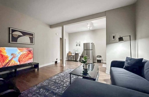Hyde Park Apartment | Private 1BR Haven in a Prime Area