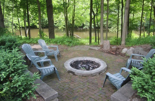 Rockford House | Private 2+ Acre Estate Home with River Frontage and Access