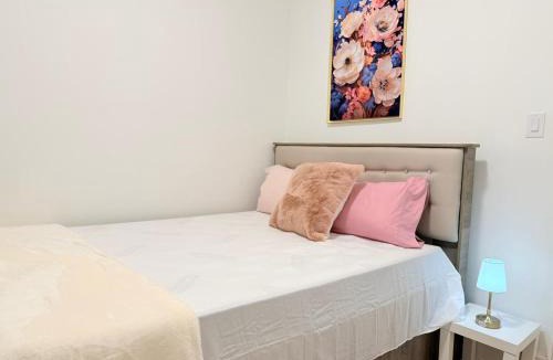 Oakridge Apartment | Private 2-Bedroom Basement Suite with Patio, Free Parking & Laundry