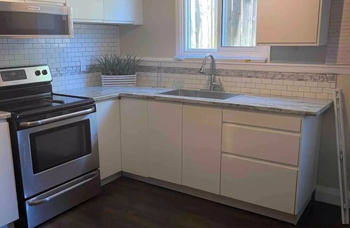 St. Catharines House | Private 2 bedroom basement apt