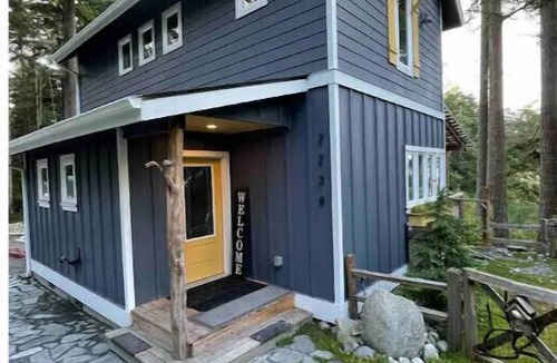 Coupeville Condo | Private 2 bedroom Cottage on a Lagoon.