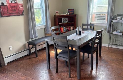 Newport Center Apartment | Private 2 Bedroom Lofted Garage Getaway