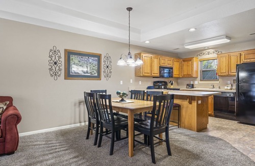 Branson West Condo | Private 2-Bedroom Condo in Gated Community at StoneBridge Village