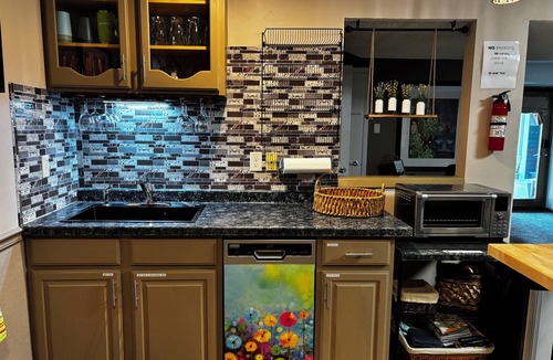 Wisconsin Dells House | Private 2 BR Lower-Level Retreat Woods & Wildlife, within 10 min of Wis Dells