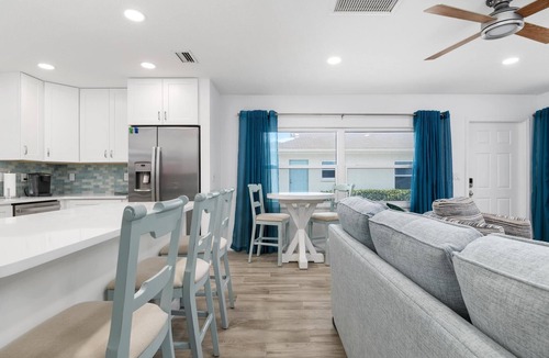 Nokomis Condo | Private 2 BR steps from beach on Casey Key