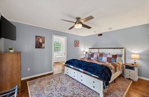 Oakland Other | Private 27-Acre Ranch Sleeps 17 Game Room & Fire Pit Near Round Top