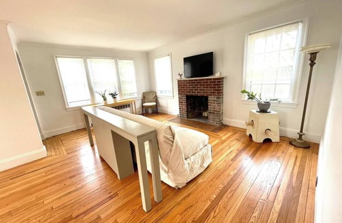 Elmhurst House | Private 2BR Apartment in House with Backyard