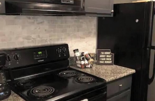McAlpine Condo | Private 2BR condo w/comfy King & Queen beds