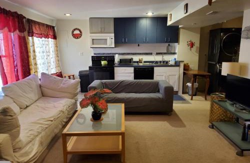 Woodbridge Apartment | Private 2BR Guest Suite in Woodbridge